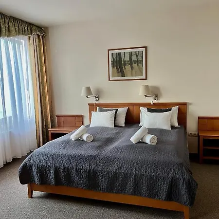 Estella Superior Hotel Eger