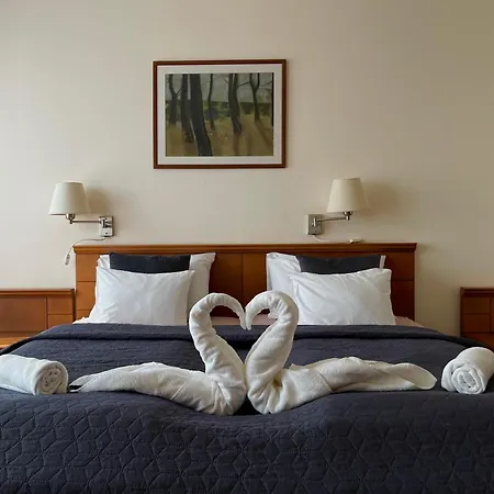 Estella Superior Hotel 2*