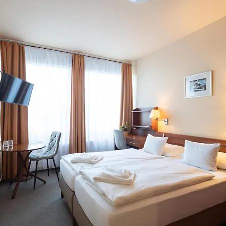 Hotel Estella Superior 2*