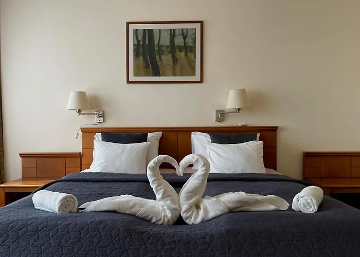 Estella Superior Hotel 2*